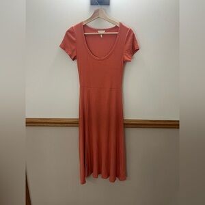 EUC TJ Maxx See you Monday Ribbed Coral Peach Midi Dress size medium